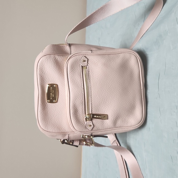 Michael Kors Jet Set Travel Medium Pink Crossbody Bag - Picture 1 of 13